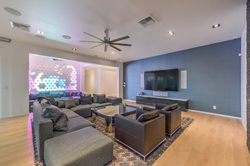 1373 Ruby Sky Court, Henderson, Nevada is an amazing smart home was completely remodeled in 2019 with custom details throughout, spectacular strip and mountain views. 