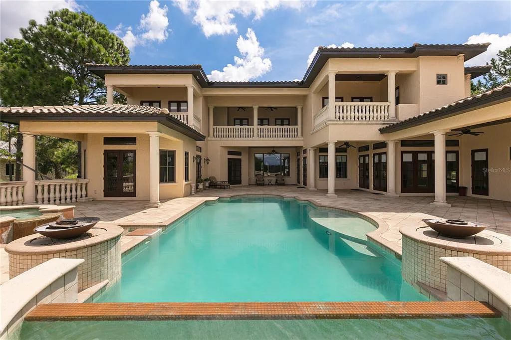 16716 Artimino Loop, Bella Collina, Florida is a one of a kind estate in the guard gated and sought after Bella Collina Golf Community spreading out over 1,900 acres of rolling hills and freshwater lakes.