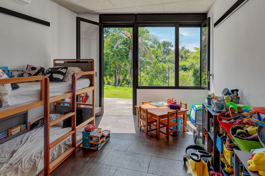 A3L House with Outside Living Connection Design by Obra Arquitetos