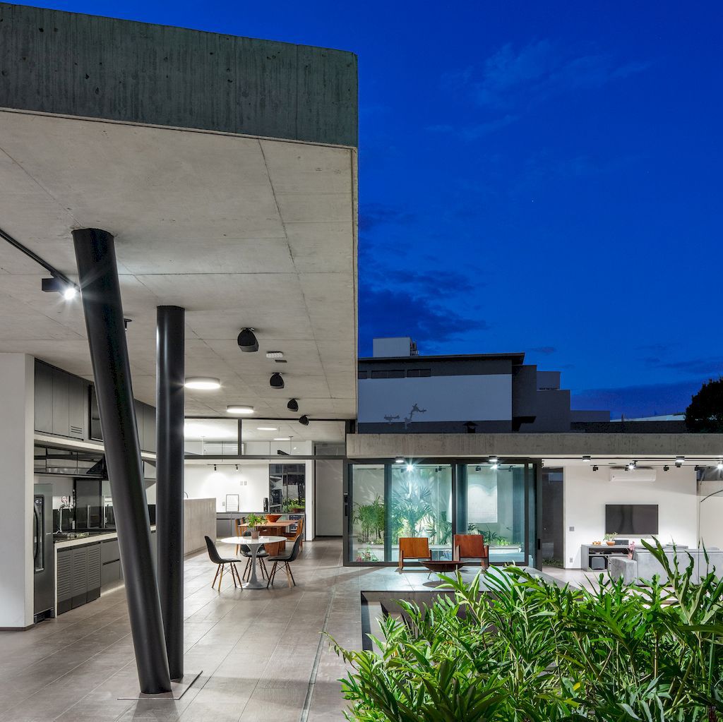 A3L House with Outside Living Connection Design by Obra Arquitetos