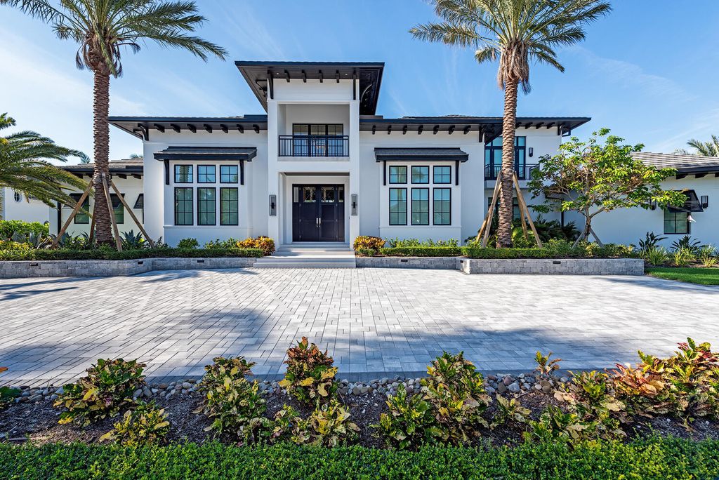 331 Colony Drive, Naples, Florida is an architectural masterpiece was rebuilt by BCB Homes with the absolute finest specifications, long lake views, impeccable interior, incredible furnishings, and creative finishes.