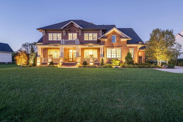 Beautiful Home Built with Attention to Detail and Luxurious Finishes ...