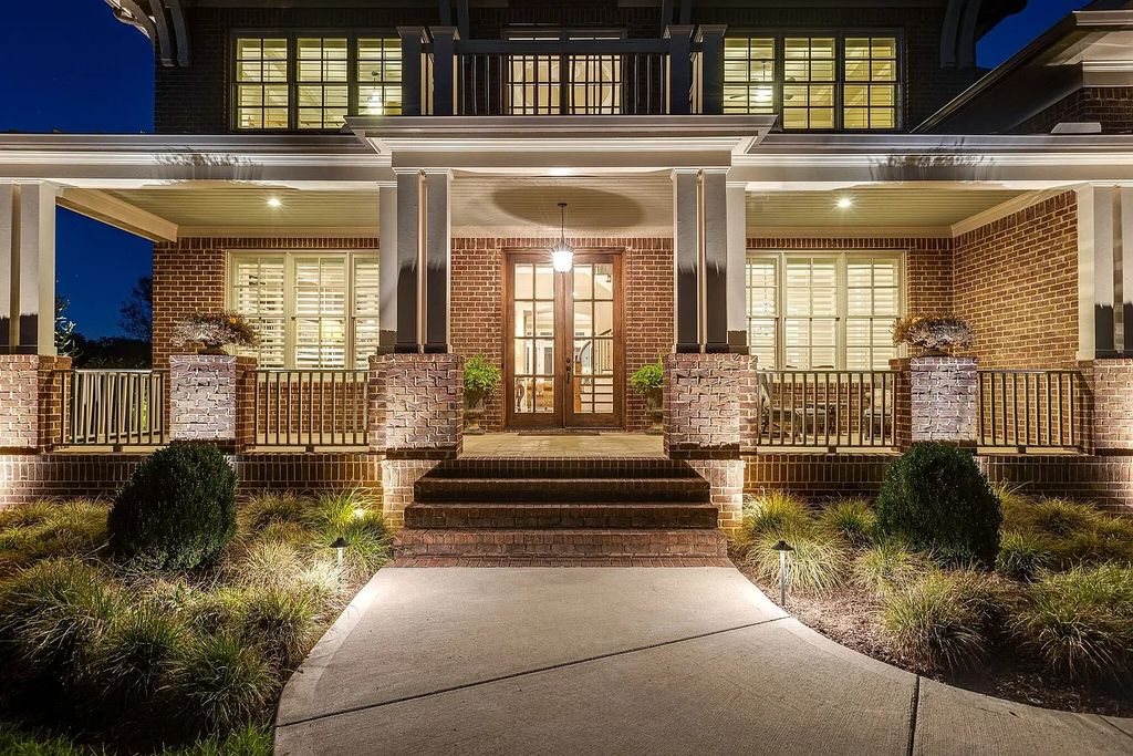 The Estate in Franklin is a luxurious home set on prefect location with incredible outdoor living area now available for sale. This home located at 1014 Buena Vista Dr, Franklin, Tennessee; offering 05 bedrooms and 06 bathrooms with 6,978 square feet of living spaces.