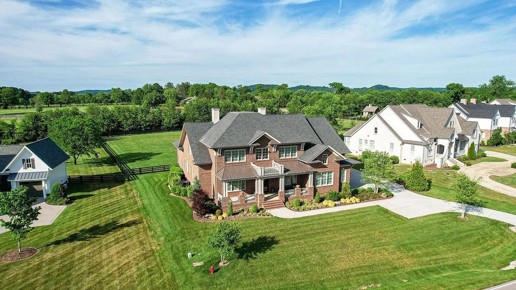 The Estate in Franklin is a luxurious home set on prefect location with incredible outdoor living area now available for sale. This home located at 1014 Buena Vista Dr, Franklin, Tennessee; offering 05 bedrooms and 06 bathrooms with 6,978 square feet of living spaces.