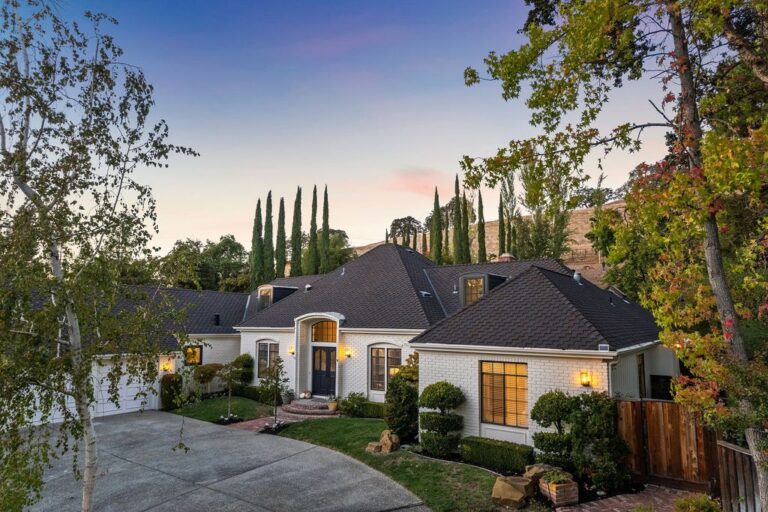 Beautiful Remodeled Home with An Spacious Floor Plan is Perfect for