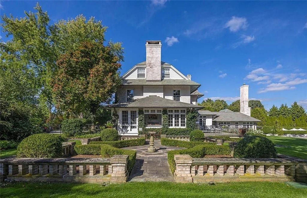 The Home in Fairfield is a welcome surprise, private and serene, now available for sale. This home located at 665 Sasco Hill Rd, Fairfield, Connecticut