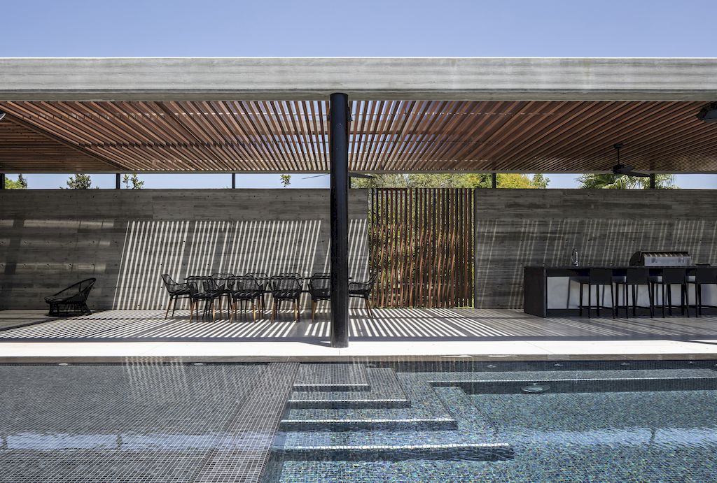 Ecological House, Impressive Project by Dan and Hila Israelevitz Architects
