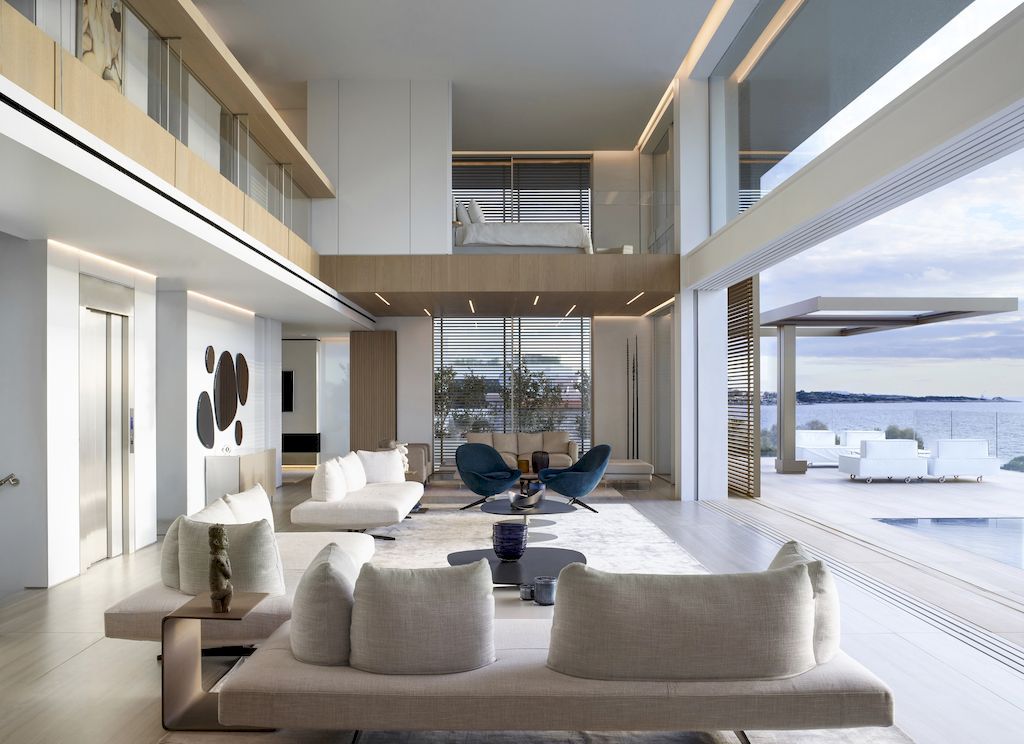 Glyfada Residence, versatile home with stunning outside views by SAOTA