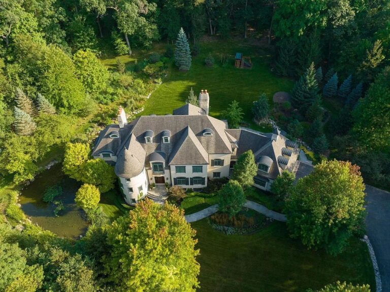 Home for All Seasons in Fontana, WI on Market for $4.25M