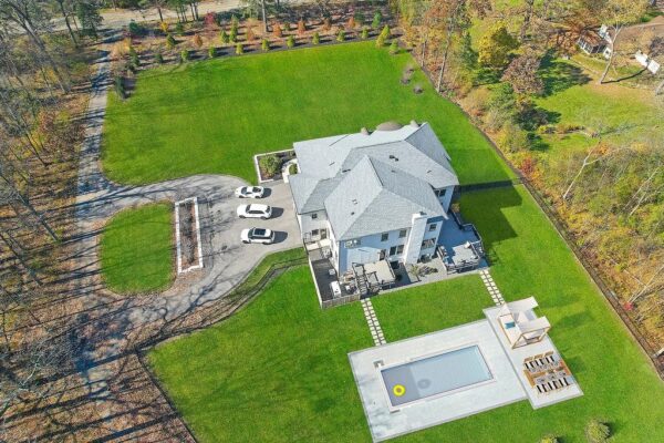 Providing a Lifestyle of World-Class Refinement,, This Bespoke Lincolnshire Private Estate Asks for $2,999,999