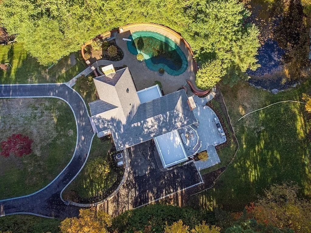 The Estate in Weston is a luxurious home providing exceptional setting for indoor-outdoor living and entertaining now available for sale. This home located at 95 Rockport Rd, Weston, Massachusetts; offering 04 bedrooms and 05 bathrooms with 6,500 square feet of living spaces.