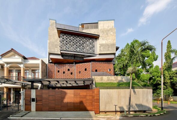 Sarang Nest House in Indonesia by Realrich Architecture Workshop