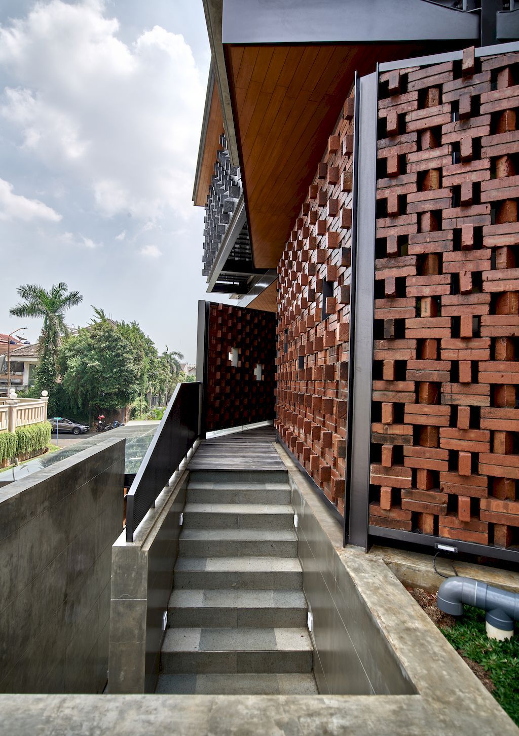 Sarang Nest House in Indonesia by Realrich Architecture Workshop