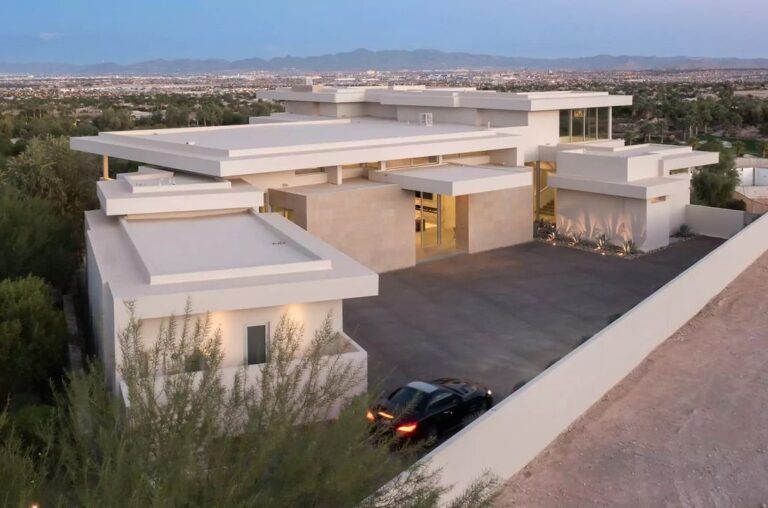 This $19.9 Million Spectacular Home in Las Vegas Showcases Desert Modern Sophistication and The Ultimate in Privacy