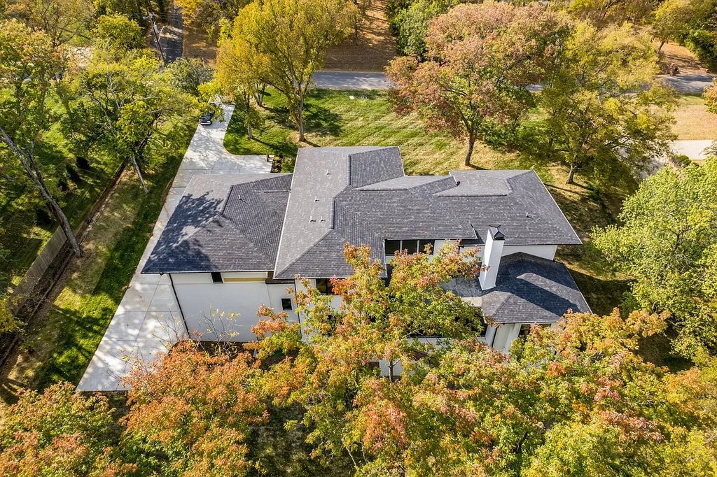 The Home in Nashville is a masterpiece of contemporary design & Cons by P. Shea and construction by Province Builders LLC, now available for sale. This home located at 4612 Belmont Park Ter, Nashville, Tennessee