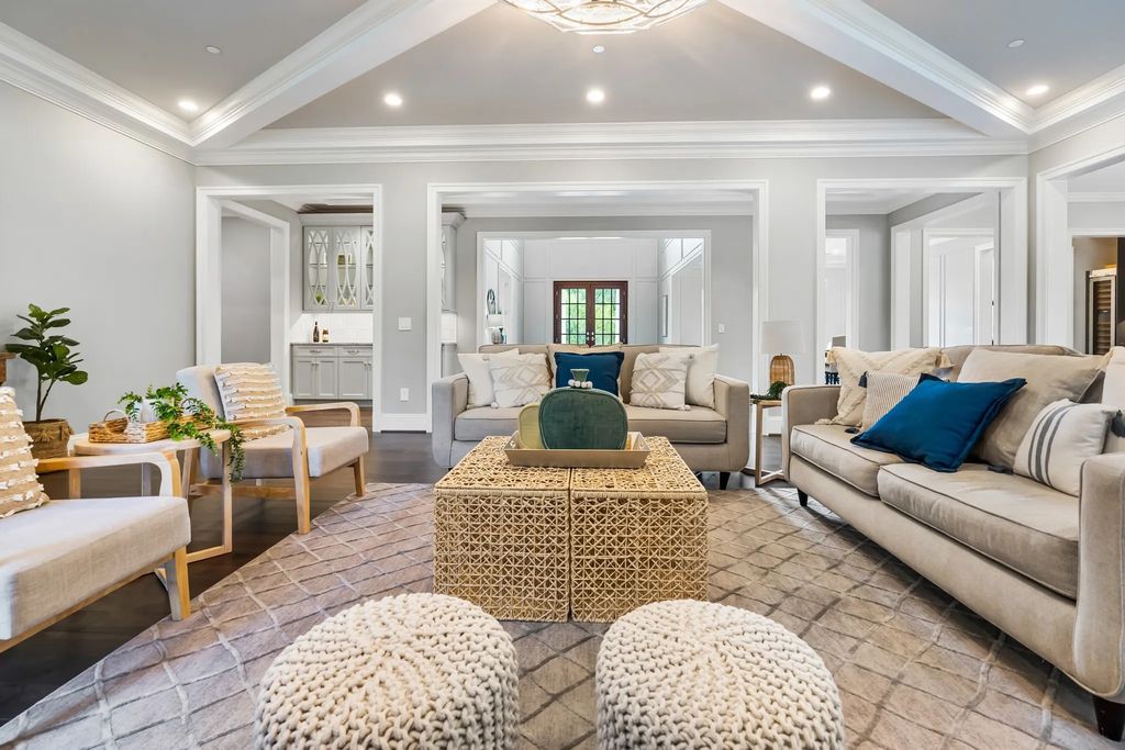 The Estate in Towson is a luxurious home which is perfect in every way with sophistication tailored to your dream home now available for sale. This home located at 1861 Circle Rd, Towson, Maryland; offering 06 bedrooms and 08 bathrooms with 9,635 square feet of living spaces.