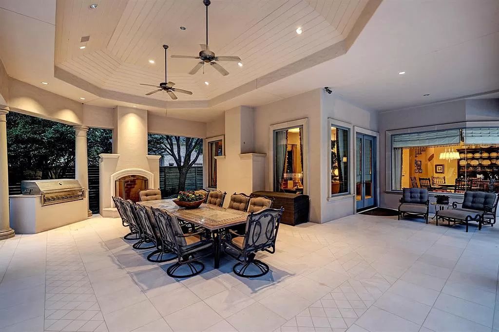 11111 Claymore Road, Houston, Texas is an extraordinary home on an amazing 0.95 acre lot with impressive amenities including temperature controlled wine room for 2200+ bottles, well-equipped kitchen, and more.