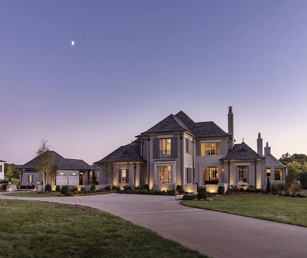 The Estate in Brentwood is a luxurious home accessed by a fabulous courtyard now available for sale. This home located at 1557 Sunset Rd Lot 6, Brentwood, Tennessee; offering 05 bedrooms and 08 bathrooms with 7,685 square feet of living spaces.
