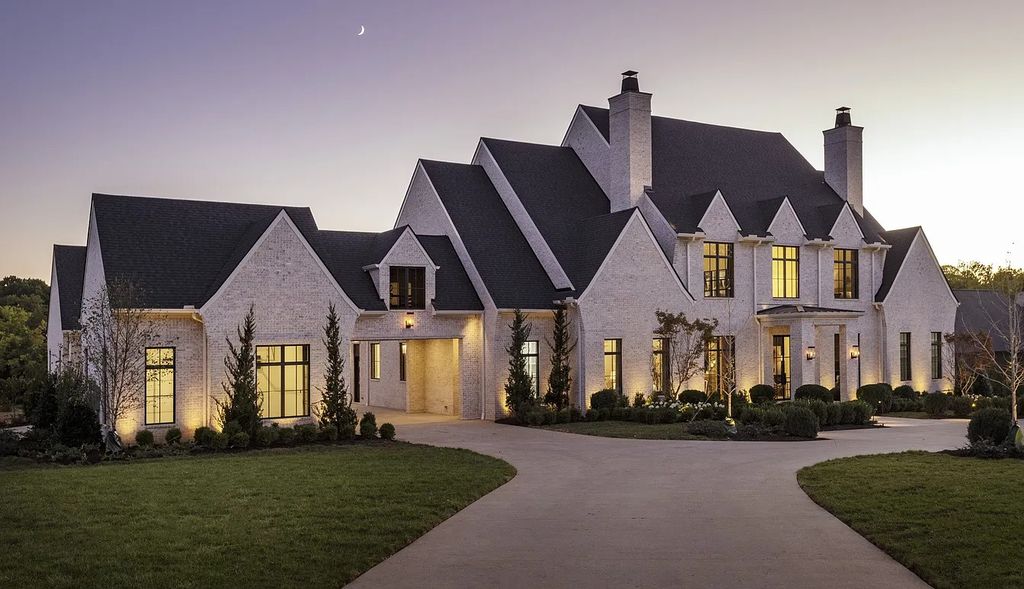 The Estate in Brentwood is a luxurious home of custom interior design and details now available for sale. This home located at 1553 Sunset Rd Lot 5, Brentwood, Tennessee; offering 05 bedrooms and 08 bathrooms with 8,764 square feet of living spaces. 