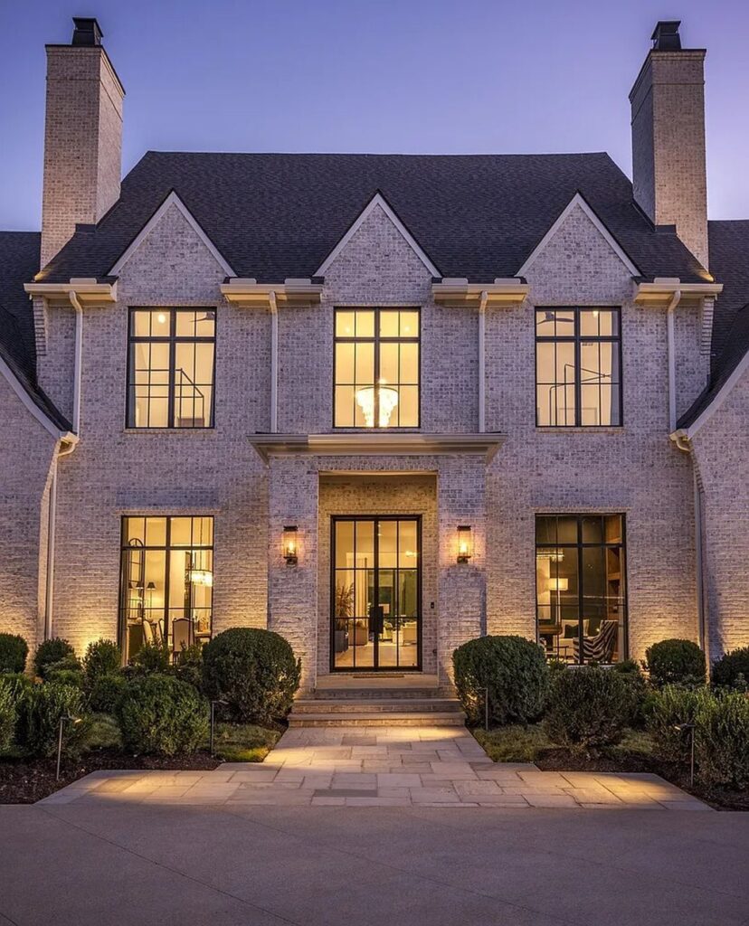 The Estate in Brentwood is a luxurious home of custom interior design and details now available for sale. This home located at 1553 Sunset Rd Lot 5, Brentwood, Tennessee; offering 05 bedrooms and 08 bathrooms with 8,764 square feet of living spaces. 