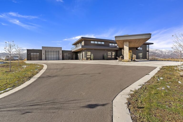This $8.95 Million Crown Jewel in Huntsville Utah Showcases The Pinnacle of Modern Living with 360 Degree Views of The Surrounding Mountainscape