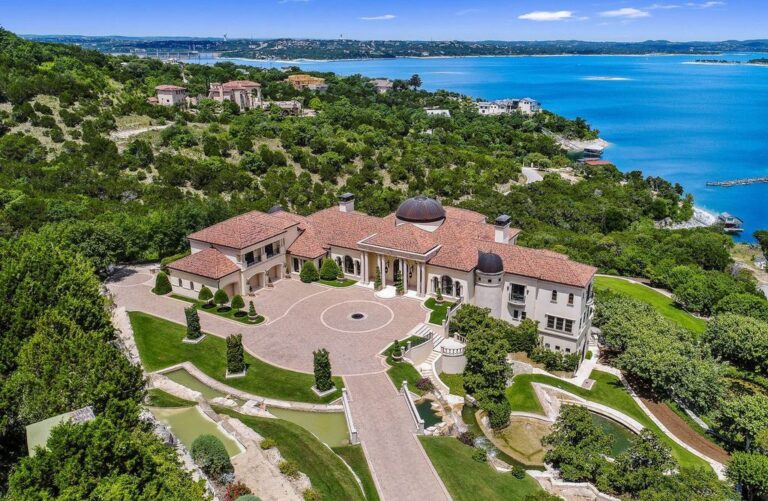 Villa Del Lago, An Uniquely Magnificent Estate Sit on A Hillside Hollow with Captivating Views in Texas