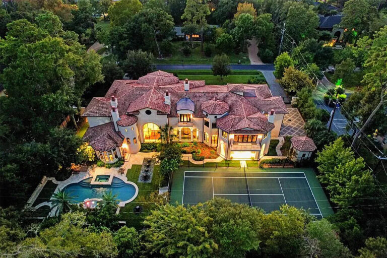 An Incredible Custom Designed Estate in Houston With Exceptional Amenities For Resort Like Experience Seeks For $7.99 Million