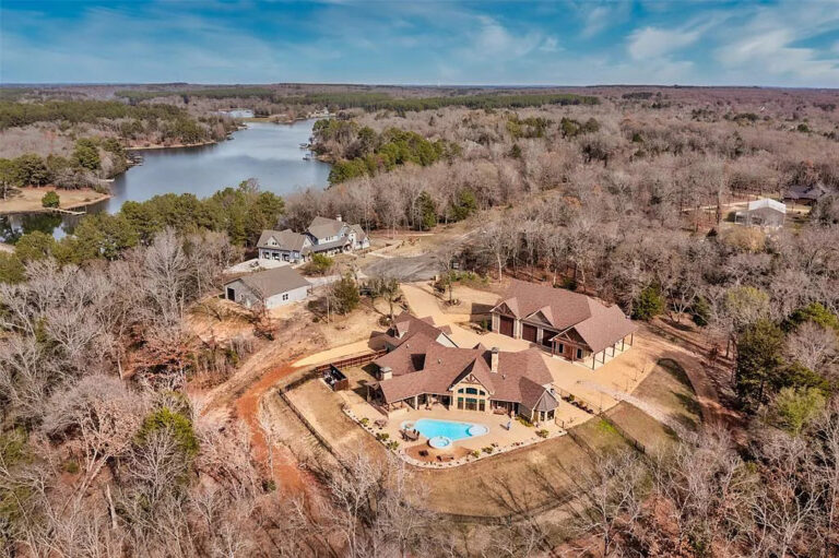 This Ultimate Ranch Style Retreat In Larue Texas Offering Harmony With Wonderful Natures And Exquisite Appliances Hits The Market For $2.3 Million