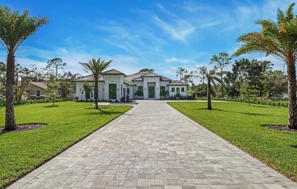 A Private Elegant Home in Naples, Florida, with the Ideal Location and Fully Equipped Modern Amenities, is Listed for $5.15 Million