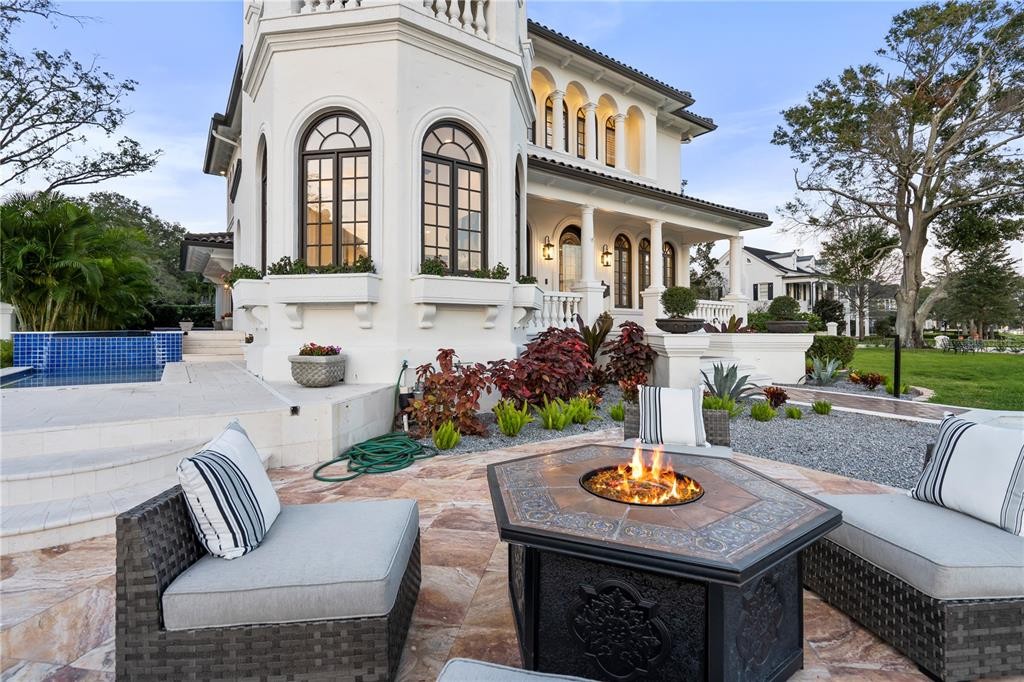 An-Elegantly-Exquisite-Estate-on-Iconic-Bayshore-Boulevard-in-Tampa-on-The-Market-for-The-First-Time-with-Asking-Price-6.3-Million-31