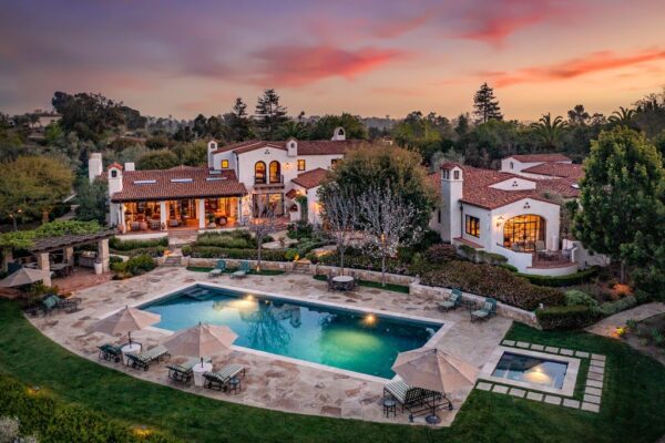 Asking $13 Million, This Prime Compound in Rancho Santa Fe California Set in A Serene Setting with Total Privacy