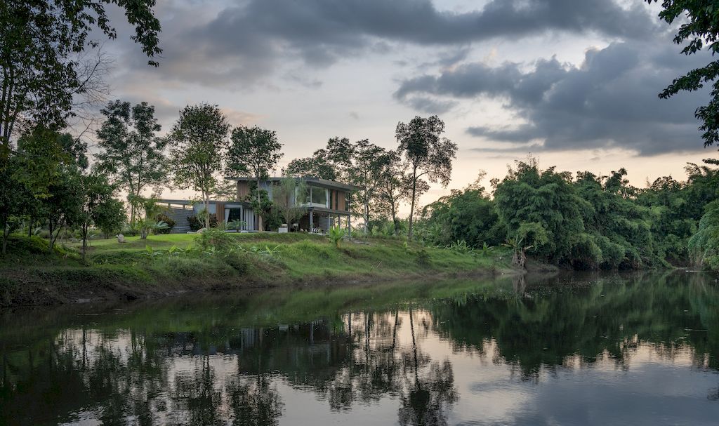 Baan Nakhonnayok Riverside House in Thailand BY Sata Na Architect