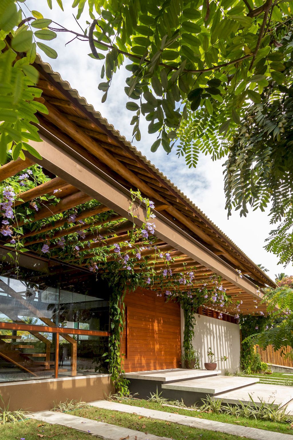 Beira-Mar Residence in Maragogi, Brazil by Porto Neves Arquitetura