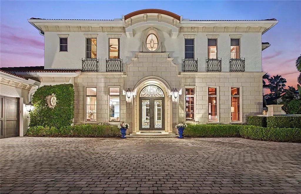 6097 Sunnyslope Drive, Naples, Florida, built by Michelangelo Builders, earning “The Best of Custom Wood, National Dream Home” & 4 Aurora awards. The spectacularly designed 2-story grand estate in Quail West is decorated with exquisite, one-of-a-kind milled woodwork.