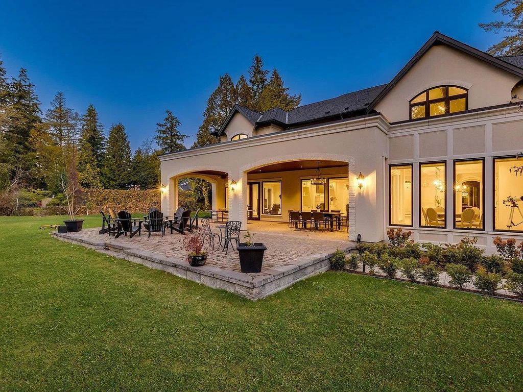 The Estate in Surrey is a luxurious home designed for family living and entertaining now available for sale. This home located at 2221 173rd St, Surrey, Canada; offering 07 bedrooms and 06 bathrooms with 6,693 square feet of living spaces.