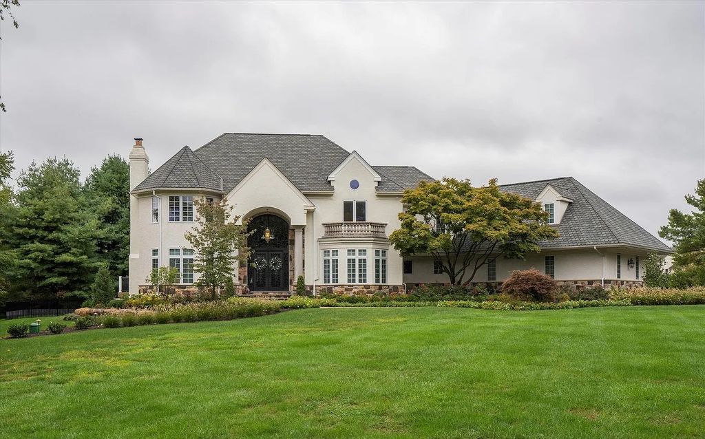The Estate in West Chester is a luxurious home having countless amenities now available for sale. This home located at 140 Harvey Rd, West Chester, Pennsylvania; offering 06 bedrooms and 07 bathrooms with 6,028 square feet of living spaces.