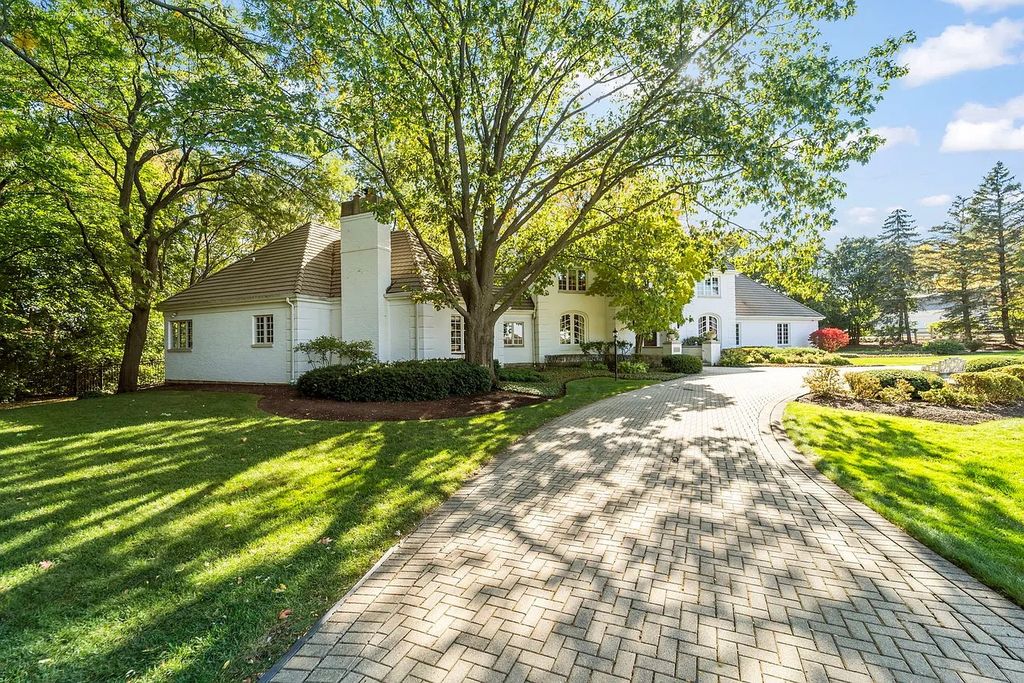 The Estate in Wheaton is a luxurious home possessing treasure of details throughout now available for sale. This home located at 2S220 Hawthorne Ln, Wheaton, Illinois; offering 05 bedrooms and 07 bathrooms with 5,312 square feet of living spaces.