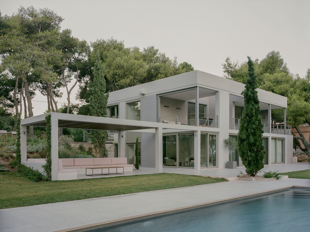 Grid House, Refurbished Modernist Home in Greece by Neiheiser Argyros