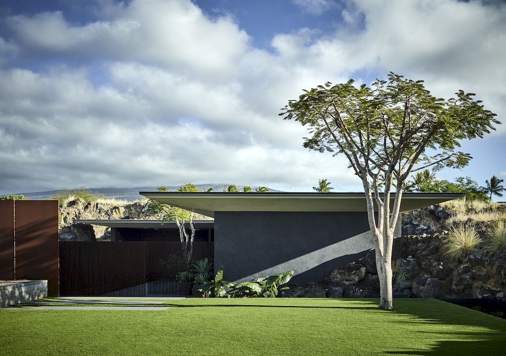 Kua Bay Residence, Family Retreat in Hawaii by Walker Warner Architects