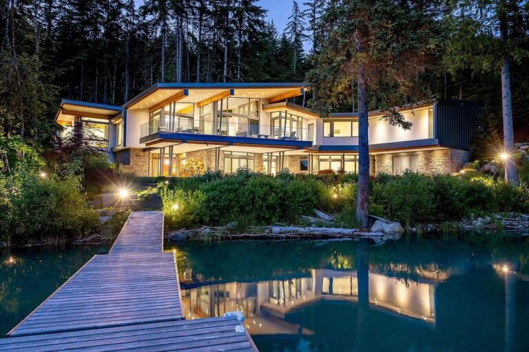 Life is Made Boundlessly Easy by this C$14.95M Unique and Exclusive Waterfront Estate in Vancouver, Canada
