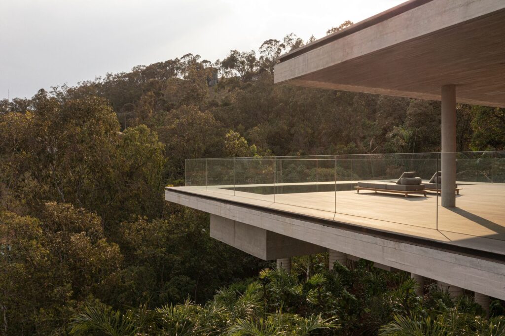 Minas House Rests Amid Rainforest Garden in Brazil by Studio mk27