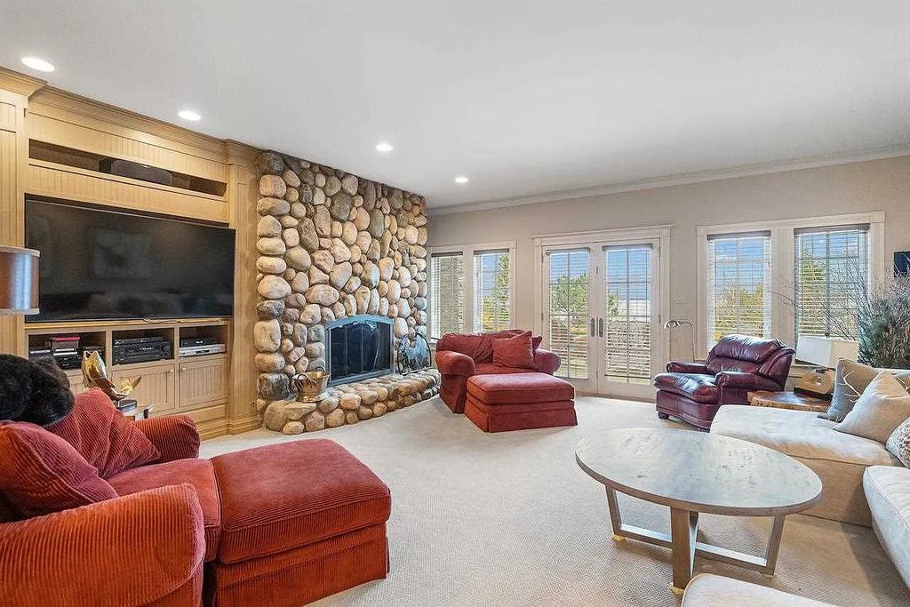 The Home in Bay Harbor is Surrounded by peace and tranquility with close proximity to the Village of Bay Harbor and downtown Petoskey, now available for sale. This home located at 6834 Preserve Dr N, Bay Harbor, Michigan