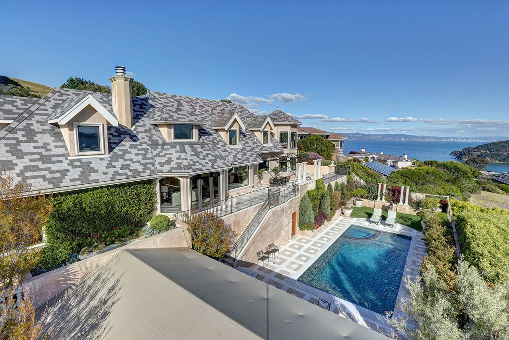 604 Ridge Road, Tiburon, California is a sophisticated residence on a gated and private half-acre parcel with unrivaled top of the world views of San Francisco, Angel Island, the Golden Gate Bridge, Sausalito, and Belvedere Island.