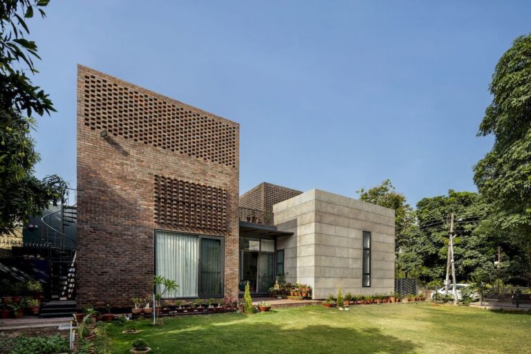 The Brick House with Picturesque Views of Nature by Studio Ardete