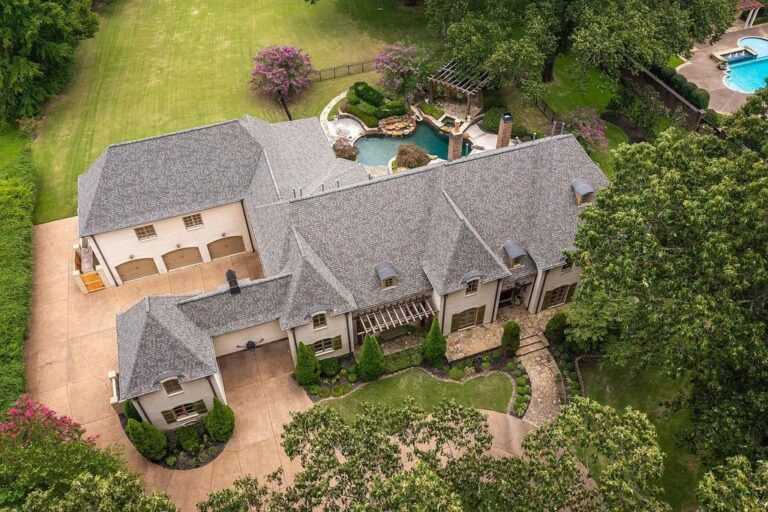 The Real Beauty of this 3.1M House in Germantown, TN is that in Spite