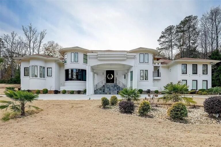 This $3.5M Spectacular Custom-built Modern Home in Stone Mountain, GA Reveals Amazing and Unique Features
