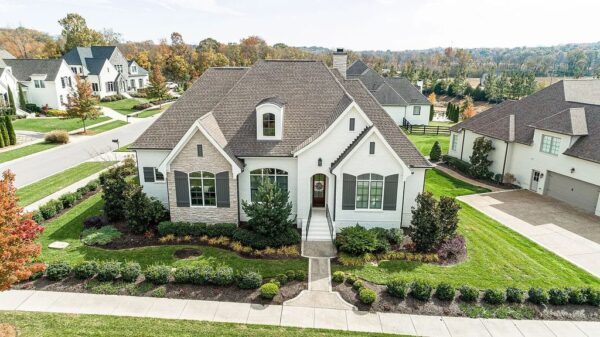 This $3.999M Must-see Luxury Home in College Grove, TN Features Elegant Beauty