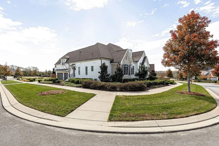 This 3.999M Mustsee Luxury Home in College Grove, TN Features Elegant