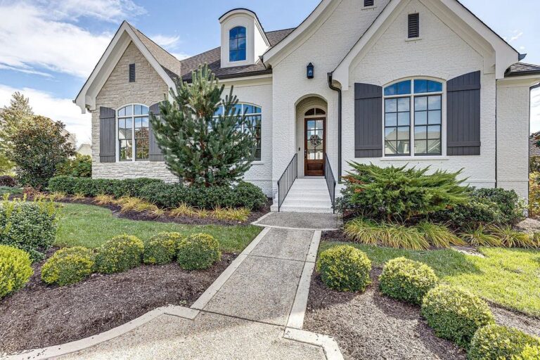 This 3.999M Mustsee Luxury Home in College Grove, TN Features Elegant
