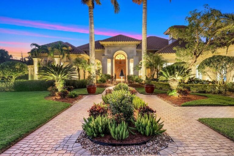 This $6.2 Million Family Residence in Naples, Florida Comes With Spacious Place and Modern Security System